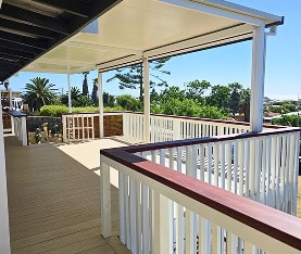 Composite Screening In Upper Deck Entertaining Area